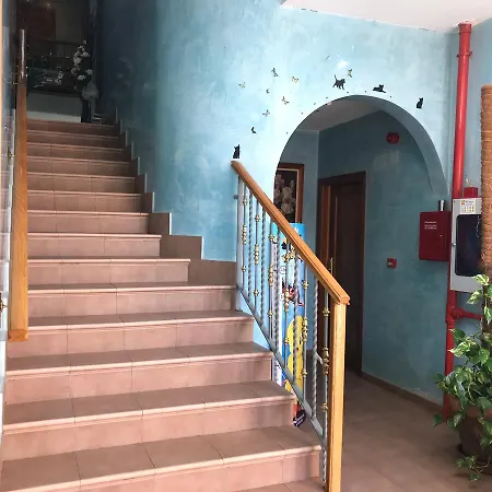 Hotel Los Leones, El Mas Cercano A Warner San Martín de la Vega Exterior photo