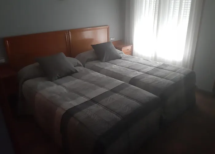 Hotel Los Leones, El Mas Cercano A Warner